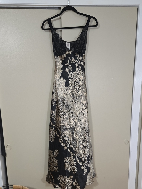 In Bloom By Jonquil Other - In Bloom By Jonquil Black and Cream Lace-Trim Floral Maxi Lingerie Size Medium